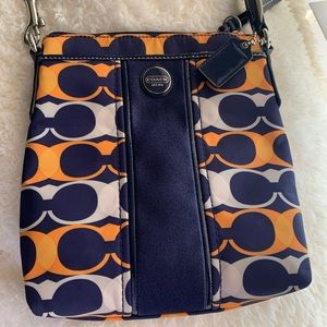 ❌SOLD❌ Coach Linear Stripe Signature Swingback/ Crossbody